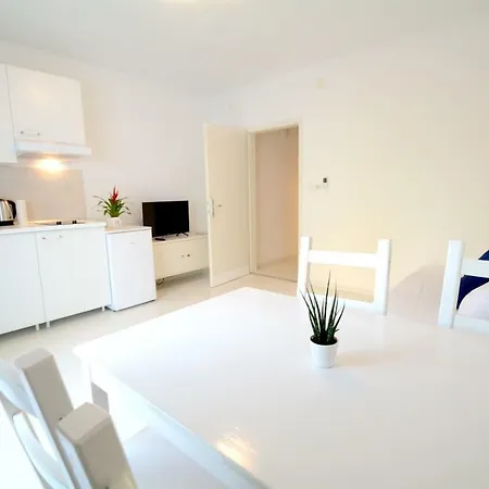 Morgan Apartment *